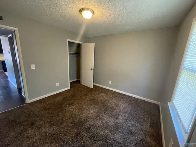 Building Photo - 4514 Bonnell Dr NW
