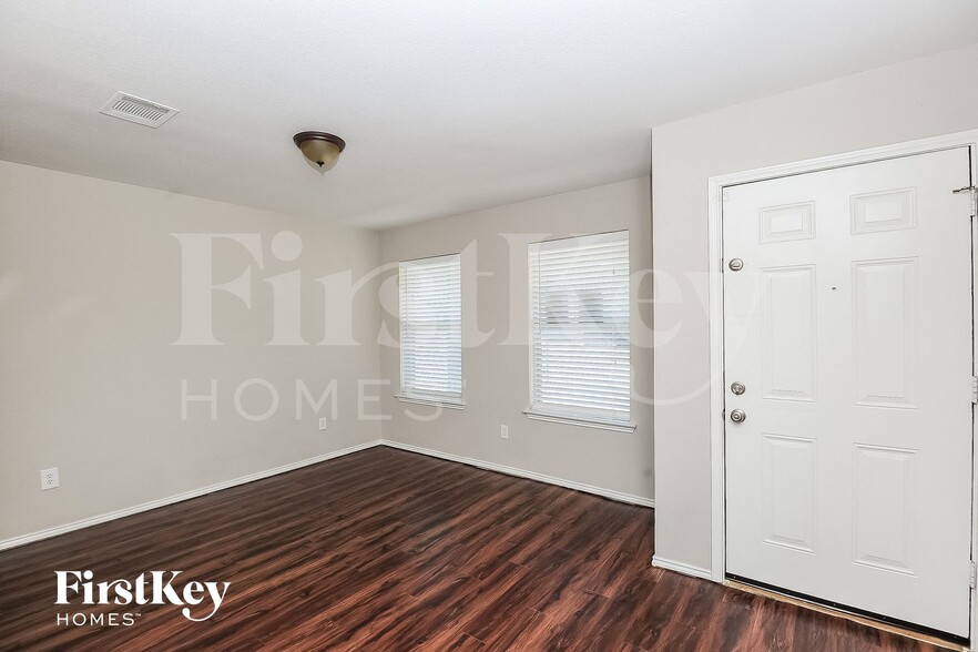 Building Photo - 8115 Wesson Rd