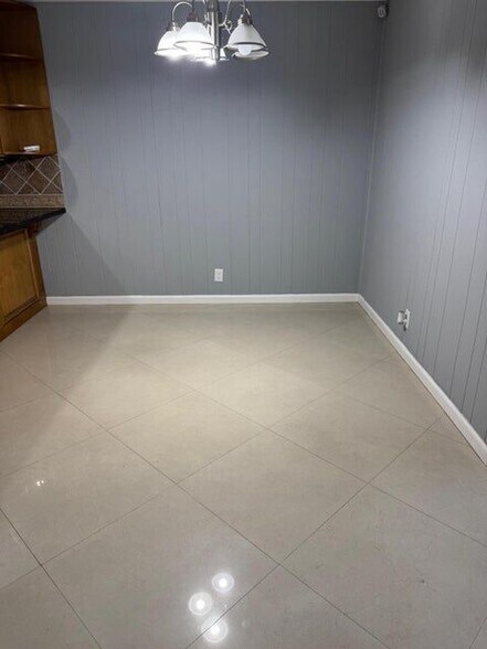 Building Photo - 11050 NW 36th St