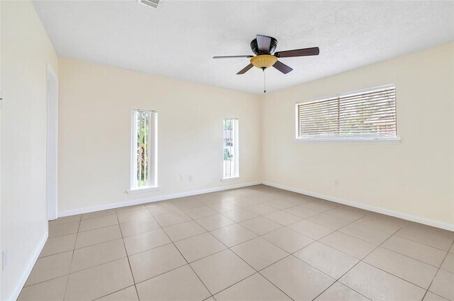 Building Photo - 12726 Westella Dr