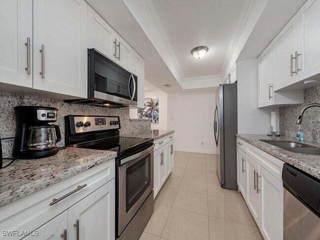 Building Photo - 3635 Boca Ciega Dr