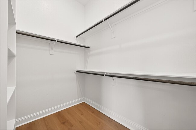 Building Photo - 1635 Delta Oaks Dr