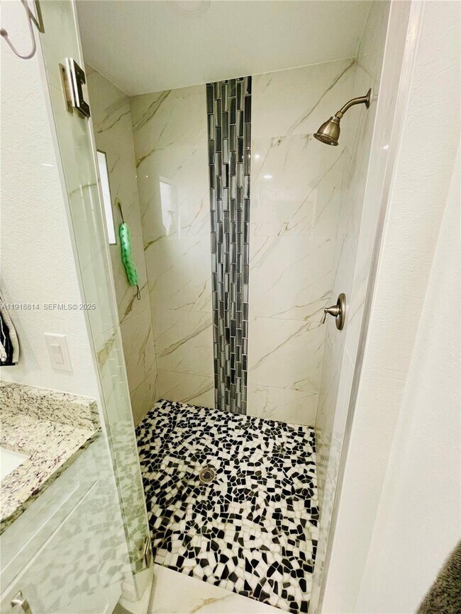 Building Photo - 1703 Edison Ave