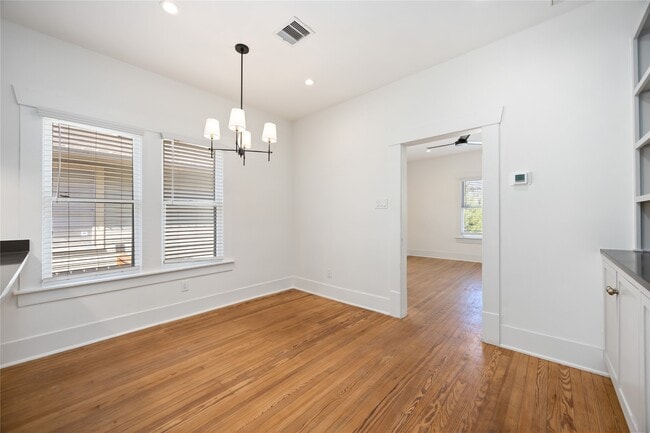 Building Photo - 2215 Gregg St