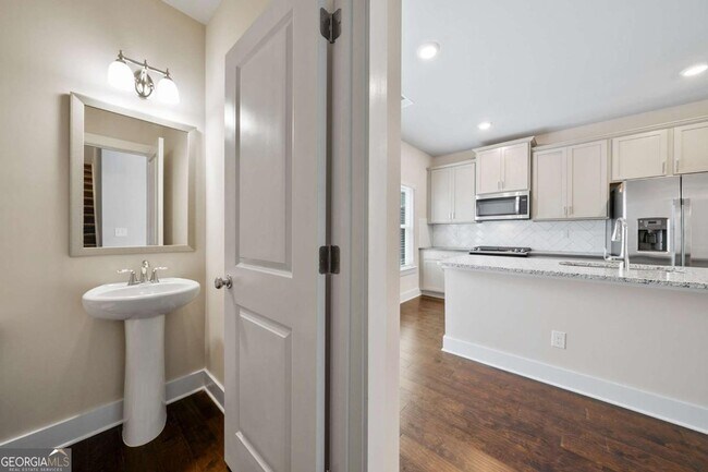 Building Photo - 3761 Oxford Cir