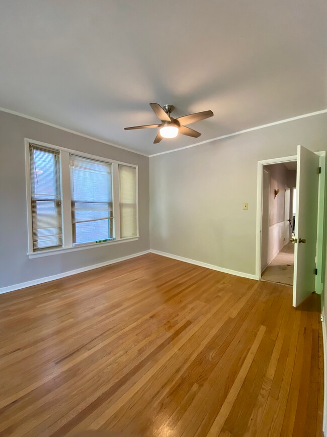 Building Photo - 4114 N Paulina St