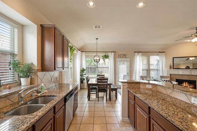 Building Photo - 10304 Colfax Dr