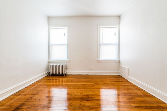 Building Photo - 7700 S Kingston
