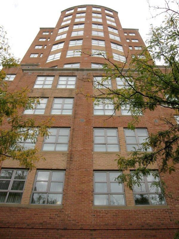 Building Photo - 931 Massachusetts Ave