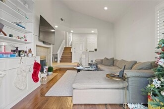 Building Photo - 19 Laguna Ct