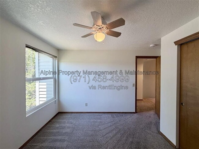 Building Photo - 7066 SW 156th Ave