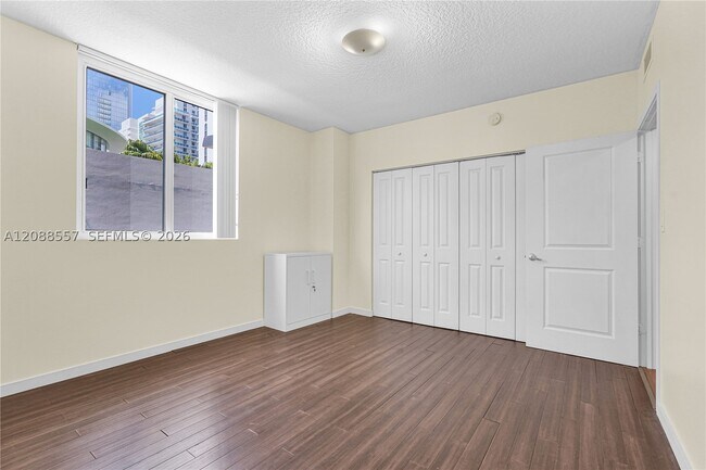 Building Photo - 601 NE 23rd St