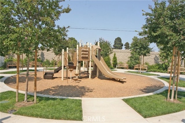 Building Photo - 1800 Oak St