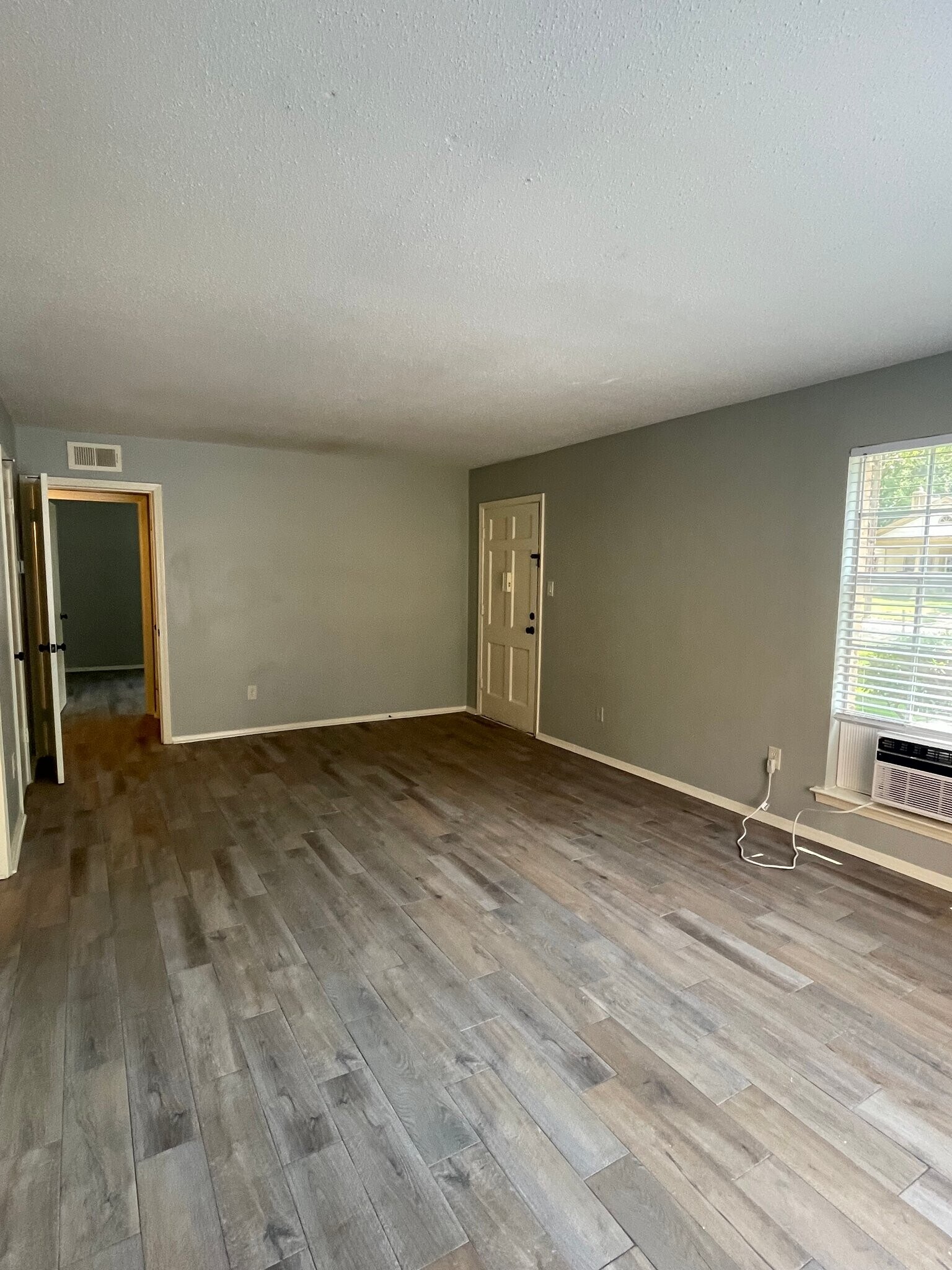Building Photo - 3646 Spottswood Ave