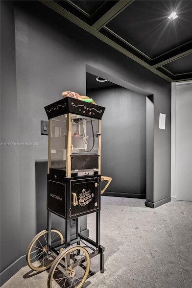 Building Photo - 2500 Bayview Dr