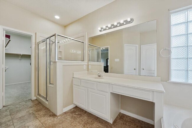 Building Photo - 4426 Park Bend Dr