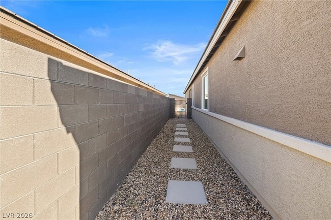 Building Photo - 9446 Sequoia Rdg Ave