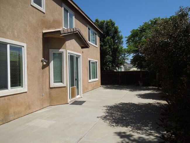 Building Photo - 39288 Half Moon Cir