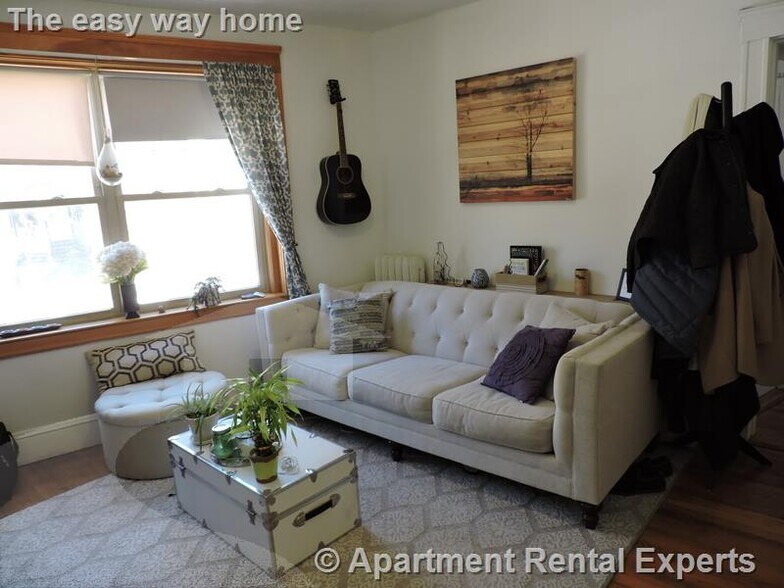 Building Photo - 97 Hancock St