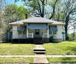 Building Photo - 946 S Missouri Ave