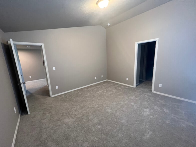 Building Photo - 4233 W Wood Ct
