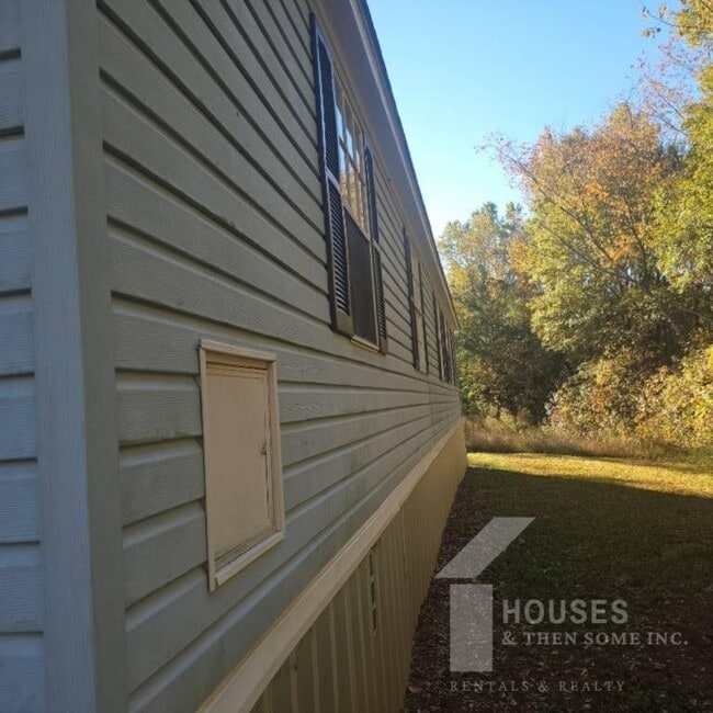 Building Photo - 214 Double Bridge Rd