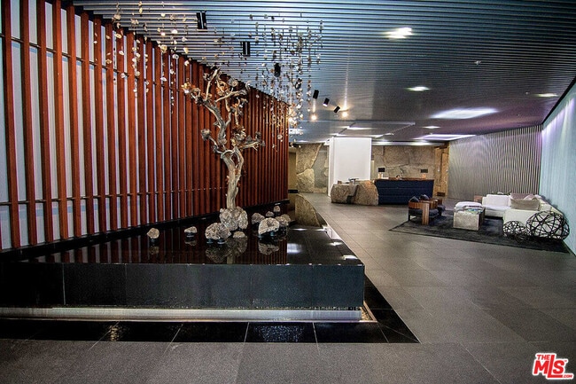 Building Photo - 3785 Wilshire Blvd