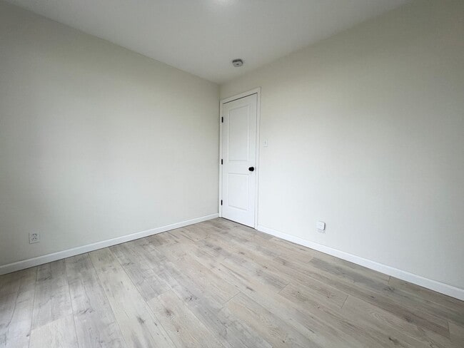 Building Photo - 1120 GILBERT AVENUE (REAR) | ROCK HILL 63119