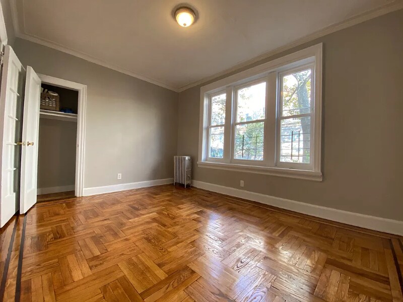 Building Photo - 90 E 52nd St