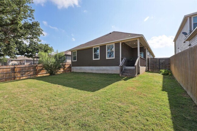 Building Photo - 177 Flexus Ln