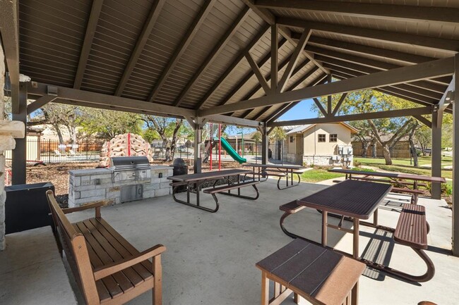 Building Photo - 2317 Billy Pat Rd