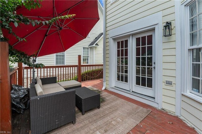 Building Photo - 232 Suri Dr