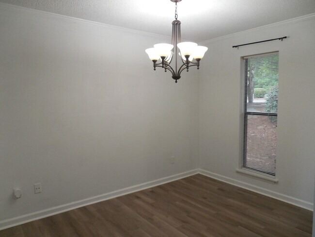Building Photo - 1101 Colony Pl Dr