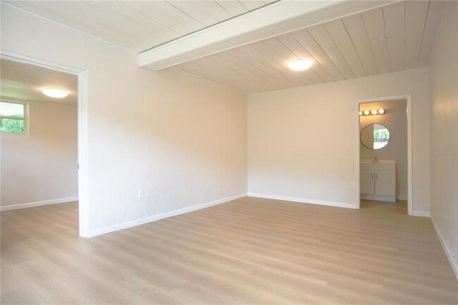 Building Photo - 37701 Primo Dr