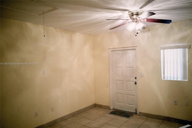 Building Photo - 2359 N Wallen Dr