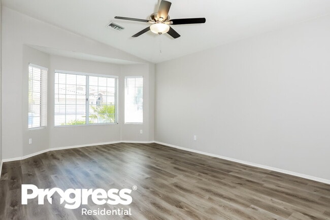 Building Photo - 2745 E South Fork Dr