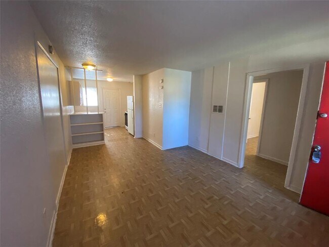 Building Photo - 4211 Rockingham St