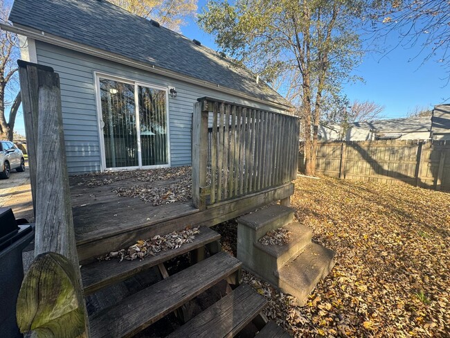 Building Photo - 3-Bedroom Home with Oversized 2-Car Garage...