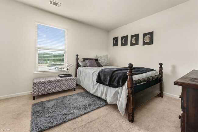 Building Photo - 3 br, 2.5 bath House - 839 Regal Lane