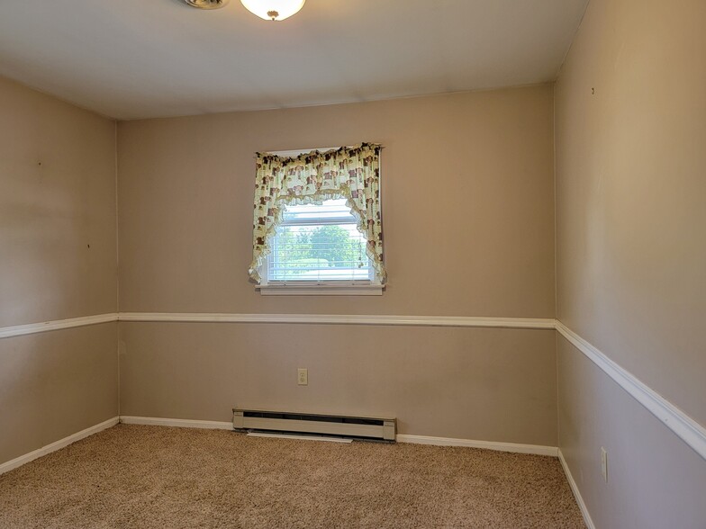 Building Photo - 280 Yummerdall Rd