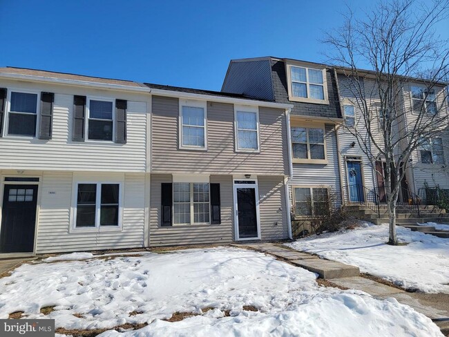 Building Photo - 4197 Drake Ct