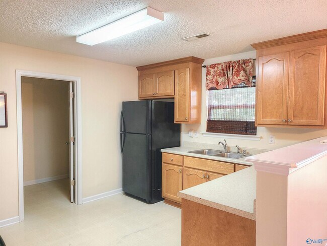 Building Photo - 247 Brockton Dr