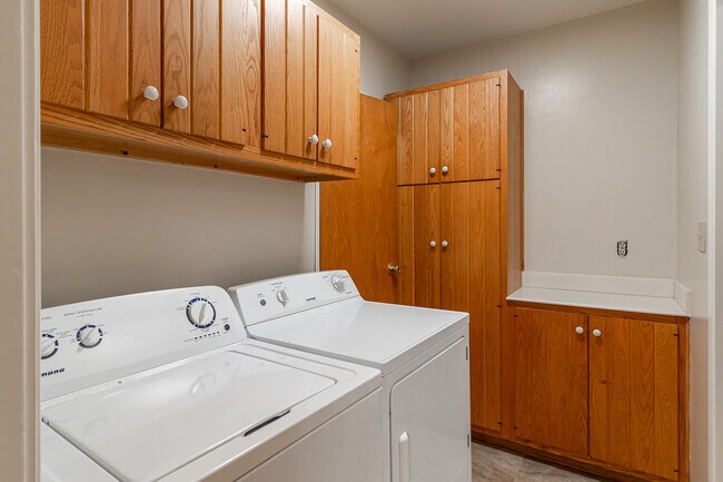 Building Photo - 10745 Stephon Terrace