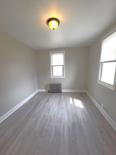 Building Photo - 5 Emanuel St