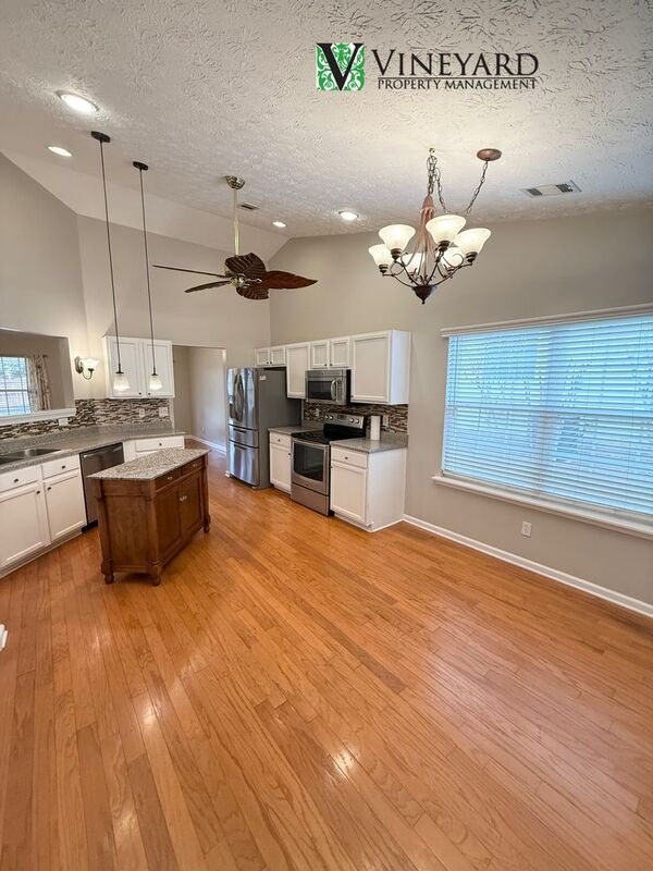 Building Photo - 515 Kensigton Park Dr