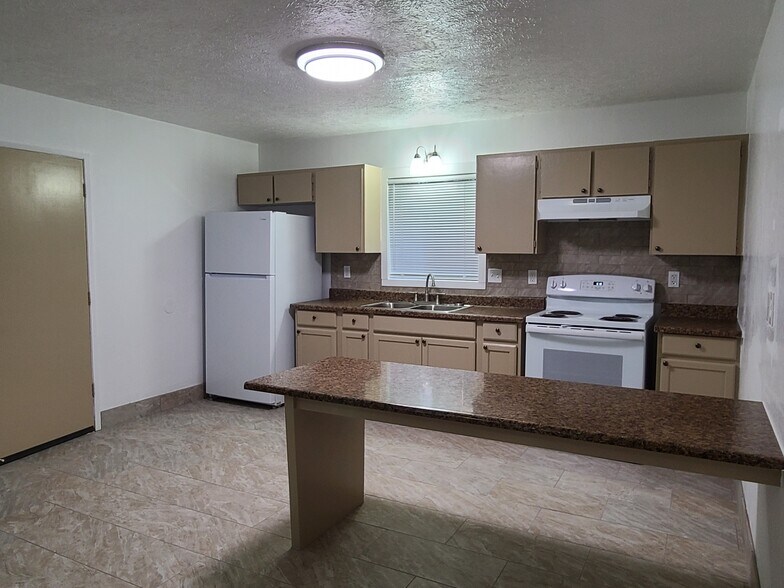 Building Photo - 16-2067 Silversword Dr