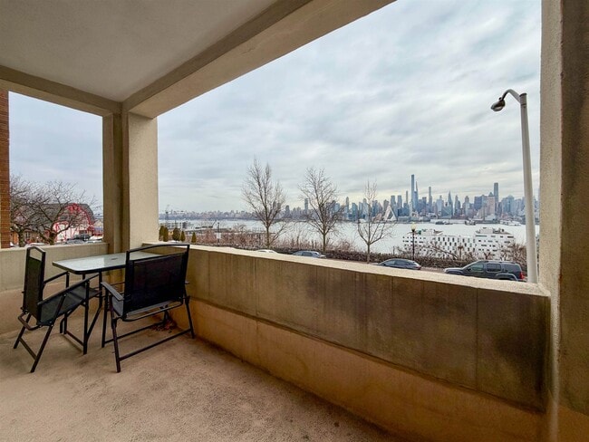 Building Photo - 941 JFK Blvd E