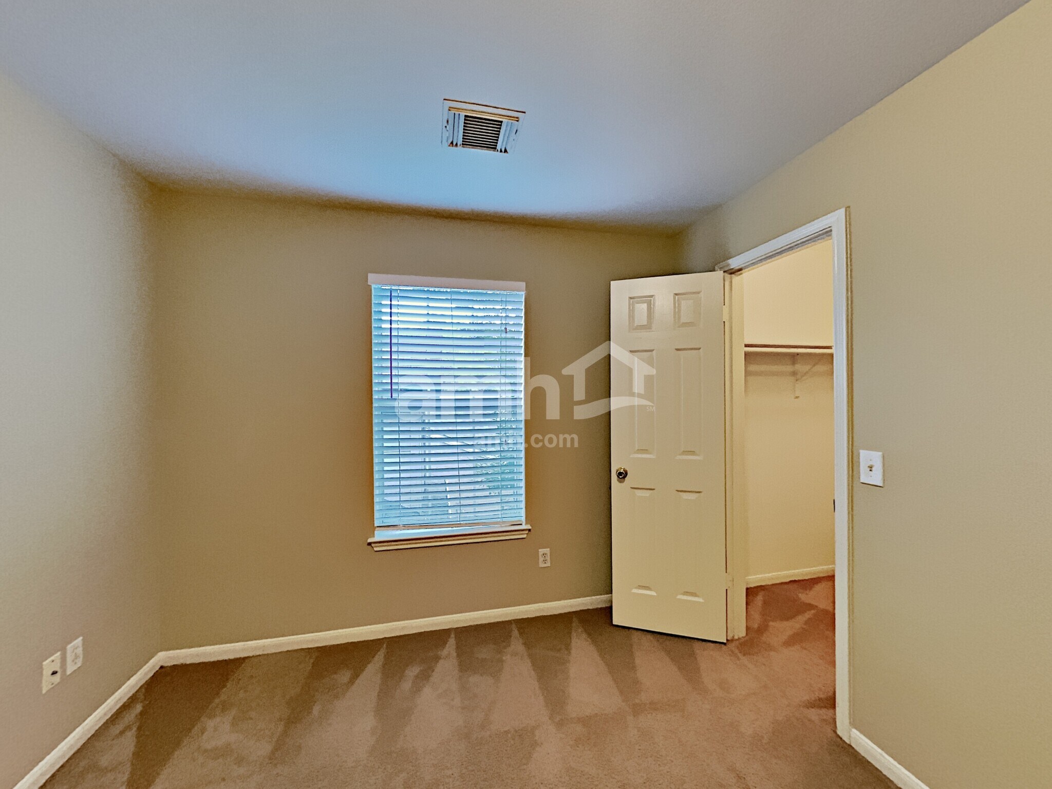 Building Photo - 54 Lockspring