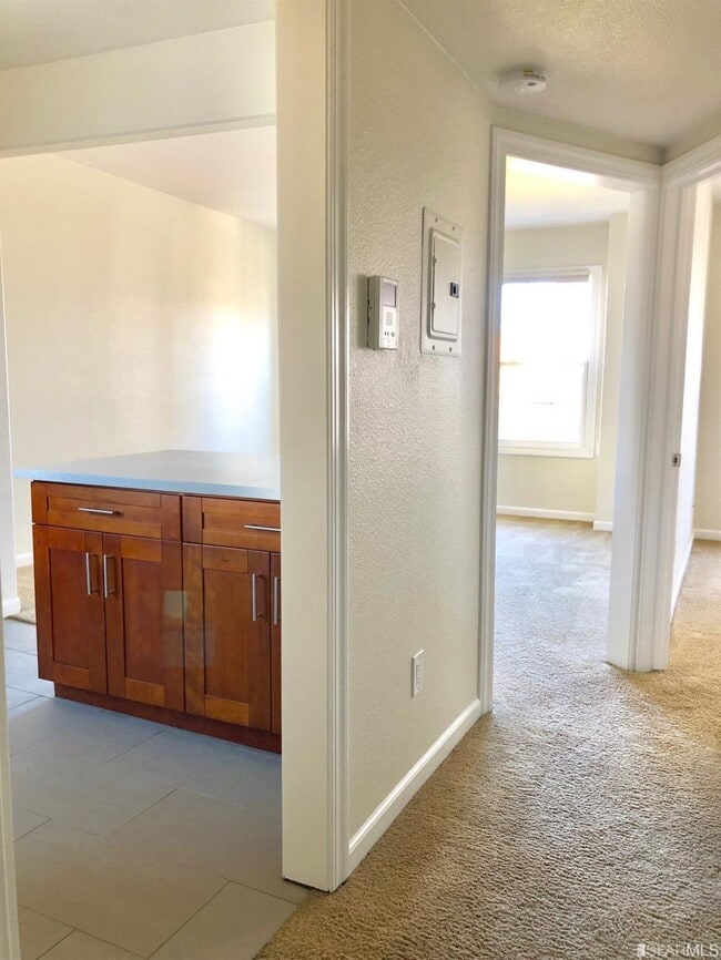 Building Photo - 744 Clementina St