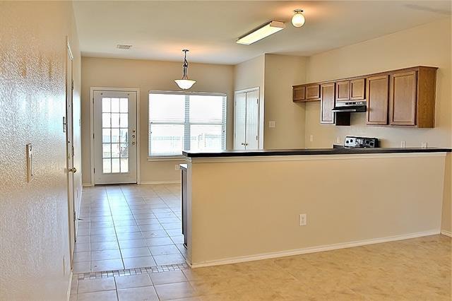 Building Photo - 325 Pemberton Dr